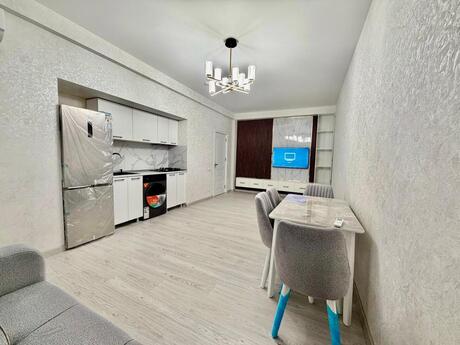 3-комн. новостройка - м. 20 января - 90 м²