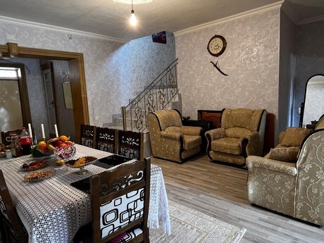 Elan №6359831 - Bakı, Zığ q., 6 otaqlı, 195 m²