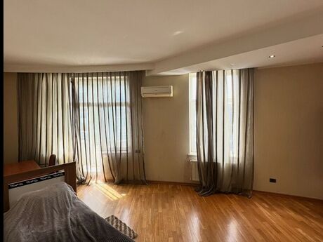 4 otaqlı köhnə tikili - 28 May m. - 200 m²