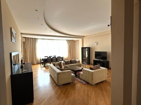 Elan №6359997 - Bakı, 28 May m., 4 otaqlı, 200 m², 16/19 mərtəbə