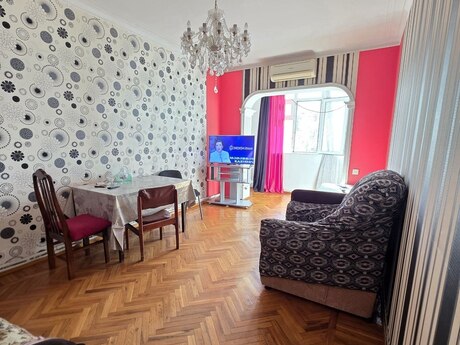 Elan №6360260 - Bakı, Memar Əcəmi m., 3 otaqlı, 90 m², 4/9 mərtəbə