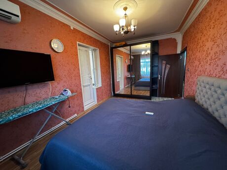 3 otaqlı köhnə tikili - Azadlıq Prospekti m. - 85 m²