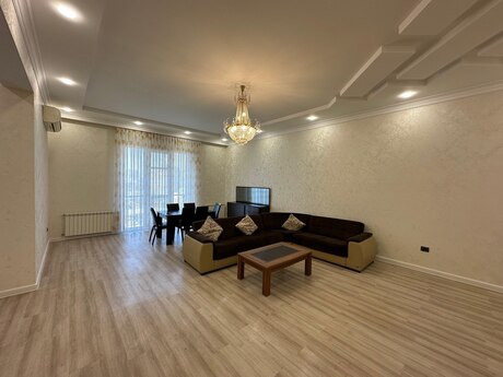 Kirayə 3 otaqlı mənzil, 155 m², Nəsimi: 1 400 ₼/ay 2