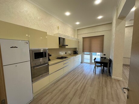 Kirayə 3 otaqlı mənzil, 155 m², Nəsimi: 1 400 ₼/ay 3