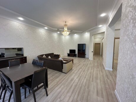 Elan №6360611 - Bakı, Nəsimi r., 3 otaqlı, 155 m², 13/18 mərtəbə