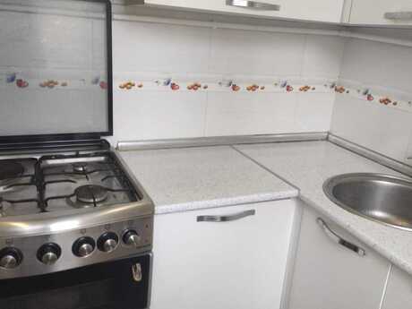 2 otaqlı köhnə tikili - Memar Əcəmi m. - 60 m²