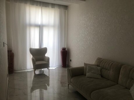 3-комн. новостройка - м. Нариман Нариманов - 80 м²