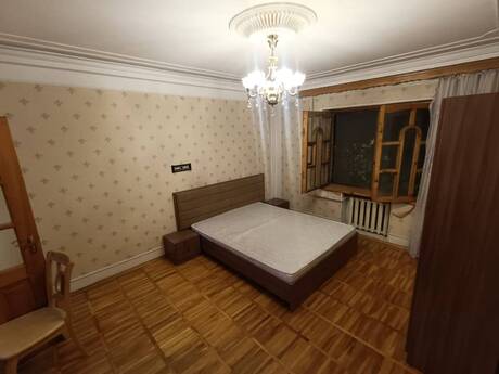 3-комн. вторичка - м. Шах Исмаил Хатаи - 90 м²