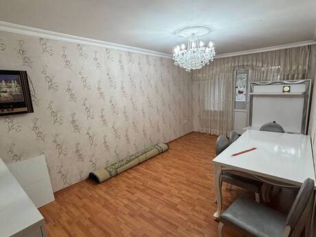 Объявление №6360858 - Баку, м. Халглар Достлугу, 4-комн., 72 м², 1/5 этаж