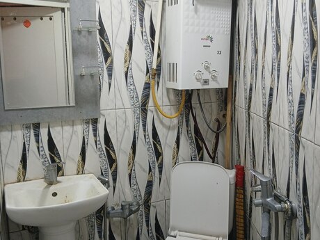 1 otaqlı həyət evi/bağ evi - Elmlər Akademiyası m. - 24 m²