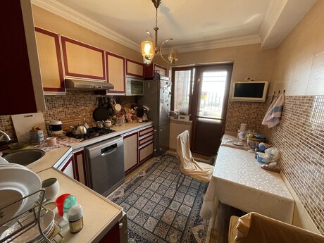 4-room old-build apartment for sale in Memar Əcəmi, 120 m², 229 000 AZN, photo 4 / 12