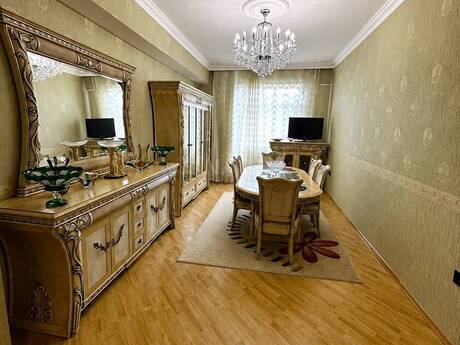 Elan №6361076 - Bakı, İnşaatçılar m., 4 otaqlı, 130 m², 17/19 mərtəbə