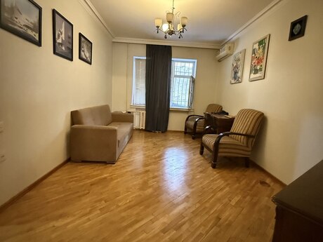 3 otaqlı köhnə tikili - İçəri Şəhər m. - 72 m²