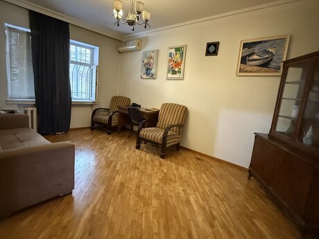 3 otaqlı köhnə tikili - İçəri Şəhər m. - 72 m²
