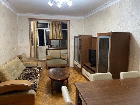 3 otaqlı mənzil, 70 m², Neftçilər: 180 000 ₼ 2