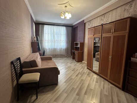 3-комнатная квартира, 135 м², İnşaatçılar: 265 000 ₼ 5
