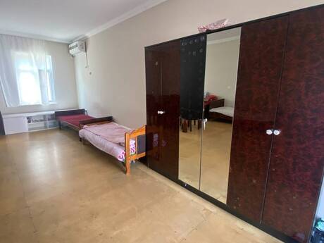 1 otaqlı həyət evi/bağ evi - Elmlər Akademiyası m. - 50 m²