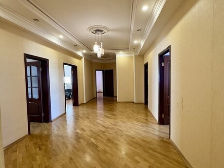 4 otaqlı mənzil, 180 m², Azadlıq Prospekti: 400 000 ₼ 2