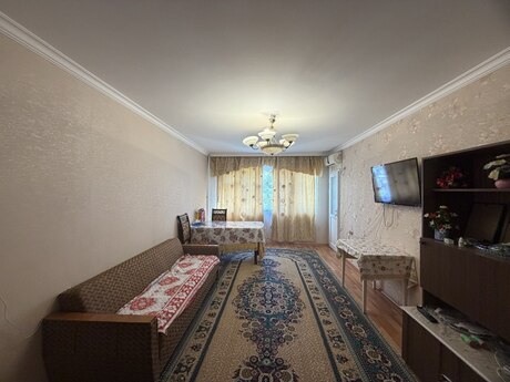 4 otaqlı köhnə tikili - Şah İsmayıl Xətai m. - 110 m²