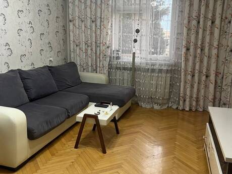2-комн. вторичка - м. Кара Караев - 60 м²