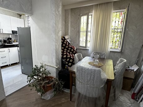 2 otaqlı köhnə tikili - Memar Əcəmi m. - 52 m²