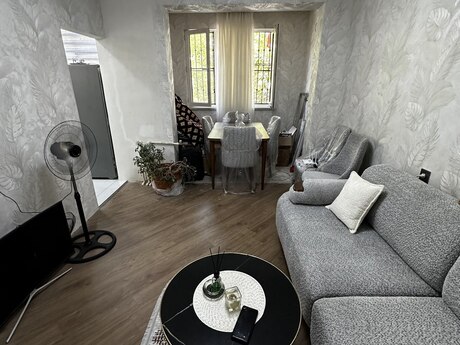 2 otaqlı köhnə tikili - Memar Əcəmi m. - 52 m²