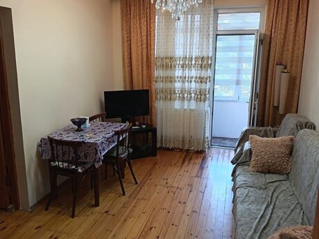 Elan №6361678 - Bakı, Elmlər Akademiyası m., 3 otaqlı, 65 m², 2/3 mərtəbə