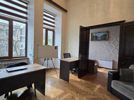 5 otaqlı ofis - Nizami m. - 150 m²