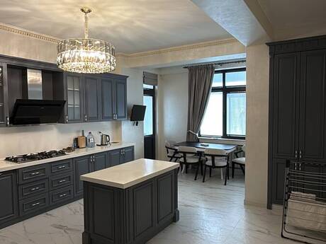 Elan №6362142 - Bakı, Gənclik m., 4 otaqlı, 205 m², 9/16 mərtəbə