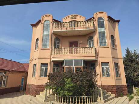 Elan №6362213 - Bakı, Binəqədi r., 7 otaqlı, 360 m²