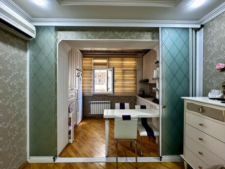 2-room apartment, 67 m², 8 Noyabr: 230 000 ₼ 3