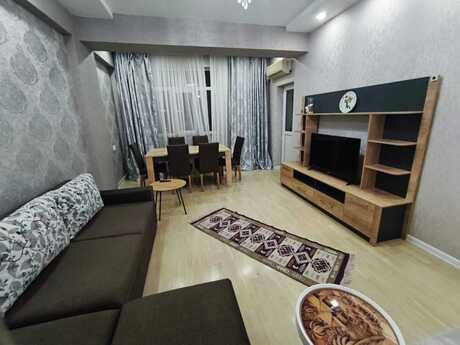 Elan №6362672 - Bakı, Şah İsmayıl Xətai m., 2 otaqlı, 60 m², 10/13 mərtəbə