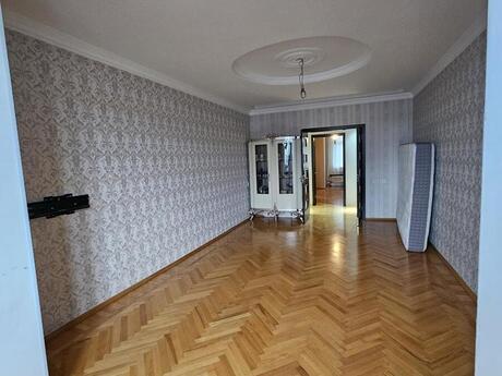 3 otaqlı köhnə tikili - Elmlər Akademiyası m. - 87 m²