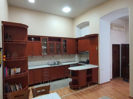 3 rooms · 120 m² · floor 2/3, Sahil