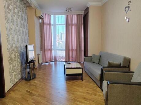 2-room apartment, 65 m², Şah İsmayıl Xətai: 240 000 ₼ 2