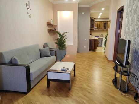 2-room apartment, 65 m², Şah İsmayıl Xətai: 240 000 ₼ 4