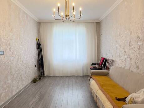 3 otaqlı köhnə tikili - Həzi Aslanov m. - 85 m²