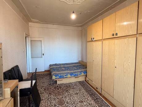 3-комн. вторичка - м. Иншаатчылар - 115 м²