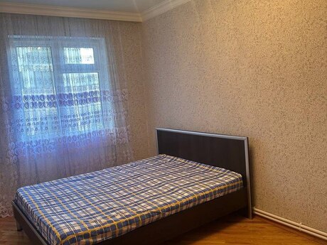 3-комн. вторичка - м. Элмляр Академиясы - 115 м²