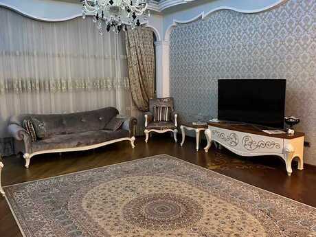 5 otaqlı mənzil, 233 m², 28 May: 830 000 ₼ 4