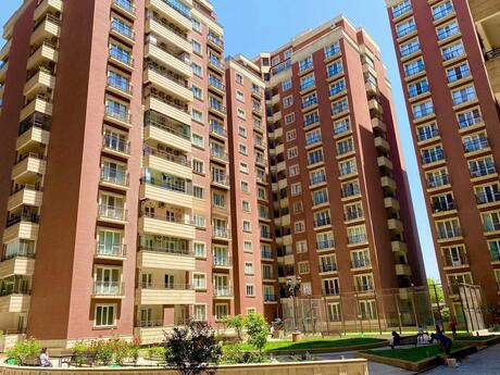 5 otaq · 233 m² · 14/15 mərtəbə, 28 May