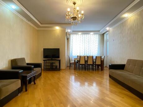 Объявление №6363166 - Баку, м. Иншаатчылар, 3-комн., 130 м², 6/17 этаж