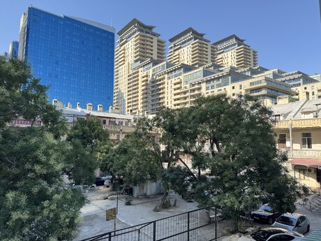 2-комнатная квартира, 79 м², 28 May: 795 000 ₼ 4