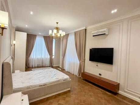 Аренда: 4-комнатная квартира, 220 м², 28 May: 3 900 ₼/мес 2