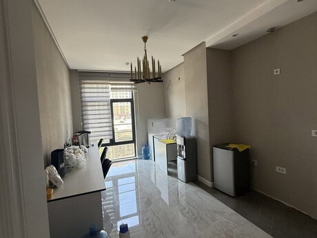 4 otaqlı ofis - 28 May m. - 146 m²