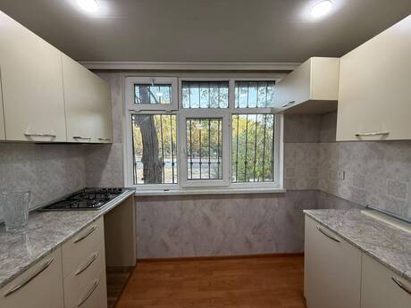 2 otaqlı köhnə tikili - Xalqlar Dostluğu m. - 40 m²