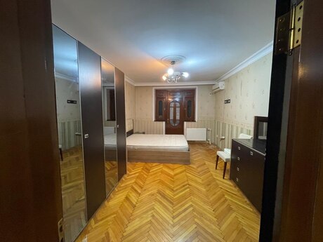 3 otaq · 70 m² · 1/5 mərtəbə, Neftçilər
