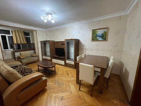 Neftçilərdə 3 otaqlı köhnə tikili mənzil satılır, 70 m², 190 000 AZN, şəkil 4 / 12