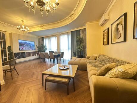 Kirayə 3 otaqlı mənzil, 165 m², Nizami: 2 500 ₼/ay 2