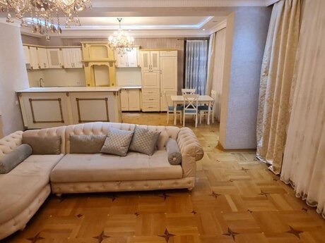3-комн. новостройка - Наримановский  р. - 160 м²